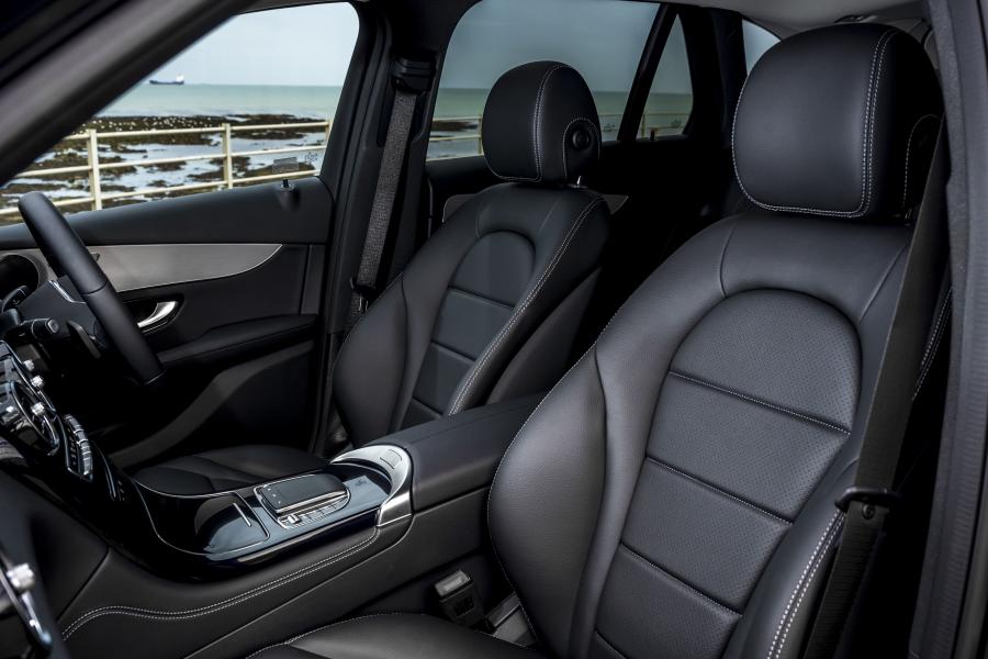 Интерьер Mercedes-Benz GLC220 d 4Matic (X253) 2019 года  (UK) (фото 82 из 89)